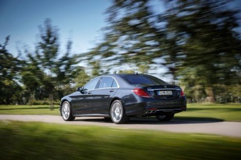2015-mercedes-benz-s65-amg-rear-three-quarters-in-motion