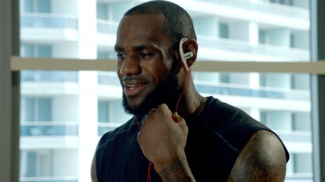 lebron-james-beats-by-dre-powerb