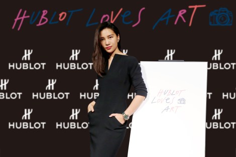 4-international-visual-artistschen-man-joins-in-hublot-family