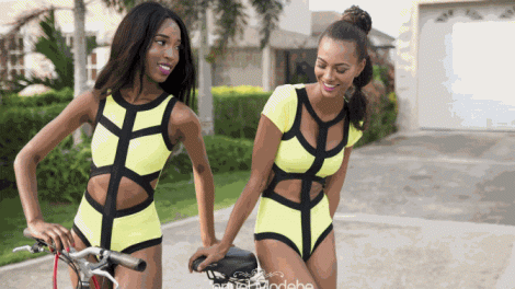 kamokini_yellow_scuba_suits.jpg.CROP.rtstory-large